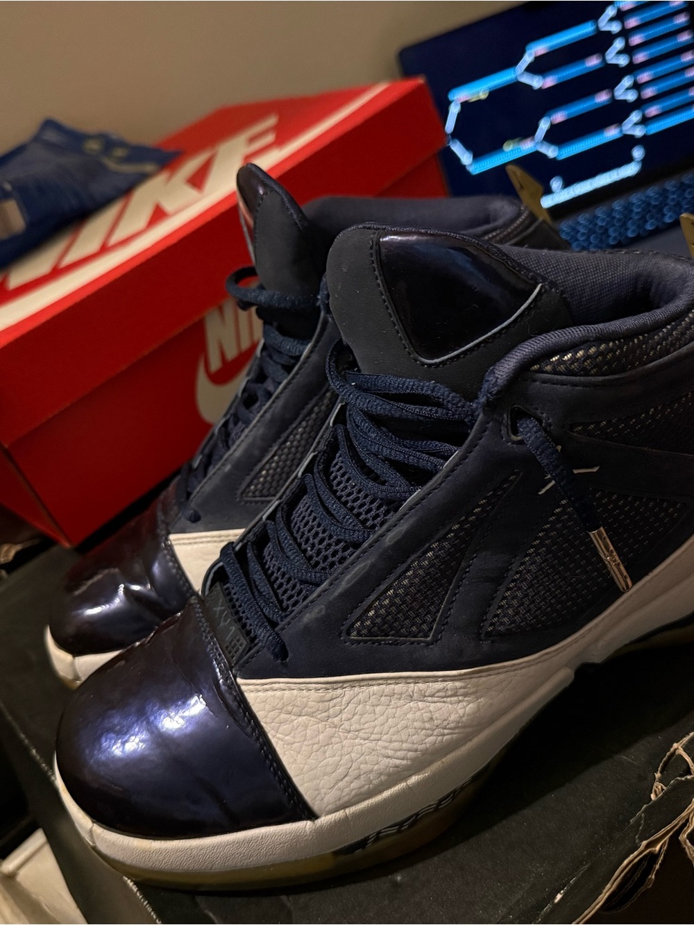 Nike Men’s Navy and White Retro Basketball Sneakers